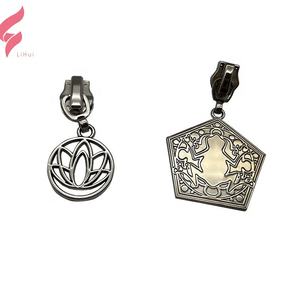 LiHui – pinces à gâchette personnalisées populaires de haute qualité, quincaillerie métallique, logo or rose, tirettes de <span class=keywords><strong>fermeture</strong></span> éclair pour vêtements ou sacs à main - Product Image 2