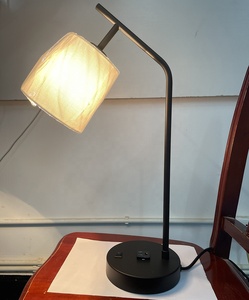 Hilton Hampton tự tin phòng khách phòng Vua Bàn Cạnh Giường ngủ đèn bàn với ổ cắm tiện lợi - Product Image 5