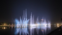 Fuente de agua flotante para espectáculos de baile a gran escala en la isla de Bagdad, Irak, construcción de acero inoxidable, luces RGB DMX 512