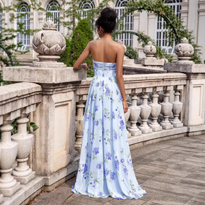Robe longue de plage à imprimé floral printanier, taille naturelle, col carré, devant torsadé - Product Image 3