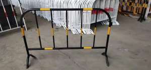 Barriera Stradale Temporanea Guardrail in Acciaio Zincato per Impieghi Gravosi per Isolamento Metropolitano Sicurezza Stradale e Controllo della Folla in Metallo - Product Image 2