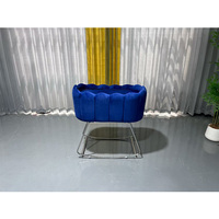 Lit bébé en velours de conception italienne PZCN HOME, forme de fleur, rembourré, avec cadre en métal doré stable pour la maison et la villa