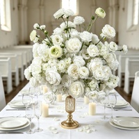 Vente en gros de centres de table de mariage élégants et réalistes de haute qualité, fournitures pour la décoration de table de fête, boule de fleurs artificielles en soie blanche