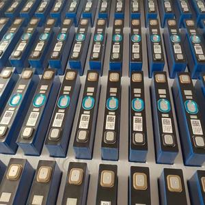 بطارية ليثيوم أيون جديدة ماركة CATL للمركبات الكهربائية خلايا NMC بجهد 117v 120Ah - Product Image 6