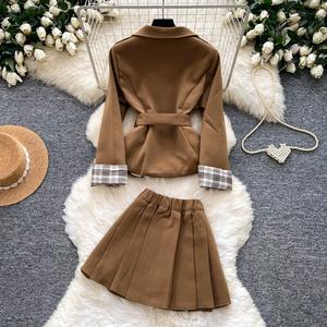 Kadınlar İçin Preppy Tarzı Kruvaze Kemerli <span class=keywords><strong>Blazer</strong></span> ve Pilili Etek 2 Parça Sonbahar Seti - Product Image 4
