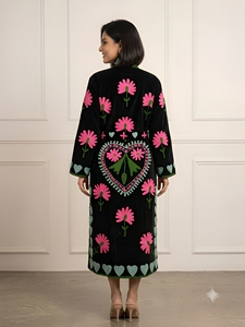 Manteau long élégant en velours noir, brodé à la main, finition raffinée, veste matelassée élégante pour l'hiver, respirante en coton - Product Image 2