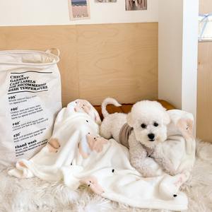 Manta de Forro Polar Grueso y Económica para Mascotas, Venta al por Mayor para Uso en Refugios de Animales, Tapete Cálido para Dormir para Perros y Gatos - Product Image 2