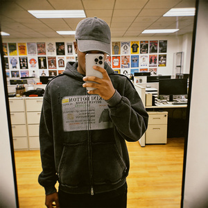 Cardigan en polaire 400 g/m² pour homme, automne-hiver, style streetwear américain, imprimé effet vieilli, broderie cheval pulvérisé, capuche doublée, XS - Product Image 1