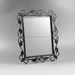 <b>Metal</b> <b>photo</b> <b>frame</b> suitable for displaying cherished memories with durable stylish handcrafted decorative design - Product Image 1