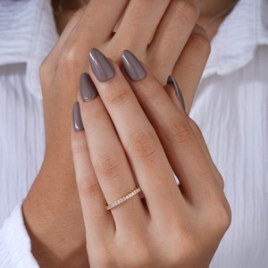 Anillo Apilable Minimalista con Pavé de Oro, Elegante Anillo de Diamantes Clásico para Mujer, Joyería Fina para Bodas, Aniversarios y Uso Diario - Product Image 2