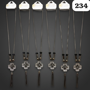 Collier long de luxe PingBling en métal canon de fusil avec pendentif fleur en cristal fumé à cinq pétales, bordure scintillante et pompon multi-chaînes - Product Image 3