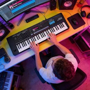 Nouveau synthétiseur et arrangeur professionnel <span class=keywords><strong>ROLAND</strong></span> JUNO-D6 / JUNO-D7 / JUNO-D8 - Product Image 1