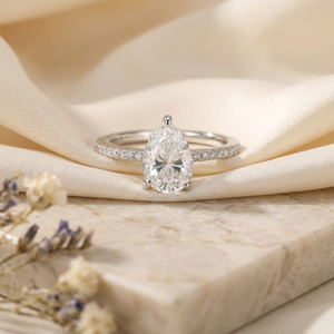 Anillo de Compromiso Elegante y Minimalista de Plata de Ley Chapada en Oro con Moissanita Rosa de 1 Quilate, Corte Brillante VVS1, Engaste de Garras - Product Image 4