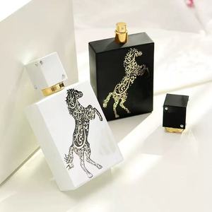 Vente en gros 100ml d'eau de <span class=keywords><strong>parfum</strong></span> nouveau style arabe de Dubaï <span class=keywords><strong>parfum</strong></span> <span class=keywords><strong>pour</strong></span> hommes parfums de haute qualité de longue durée populaires auprès des clients - Product Image 3