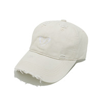 Großhandel Maßgefertigte Bestickte Distressed Baseball-Kappe mit Eigenem Logo