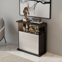 Meuble d'appoint moderne pour salon en MDF laqué brillant avec étagère en verre trempé et pierre frittée, éclairage LED, durable, 3 tiroirs