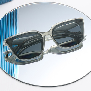 Lunettes de soleil œil de chat Ks-3855 pour femmes, monture en métal TR, verres polarisés UV400 type 3 TAC, couleur blanche, mode extérieure - Product Image 5