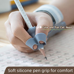 OEM/ODM Stylo pour enfants Poignée d'aide à l'écriture Positionnement à trois doigts Anti-crochet Bracelet Silicone Poignée de crayon - Product Image 6