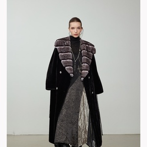 <span class=keywords><strong>Pelliccia</strong></span> Personalizzata Vintage Originale <span class=keywords><strong>di</strong></span> Visone Zibellino <span class=keywords><strong>Nero</strong></span> <span class=keywords><strong>con</strong></span> Cintura e <span class=keywords><strong>Collo</strong></span> a Mantella in Zibellino - Product Image 4