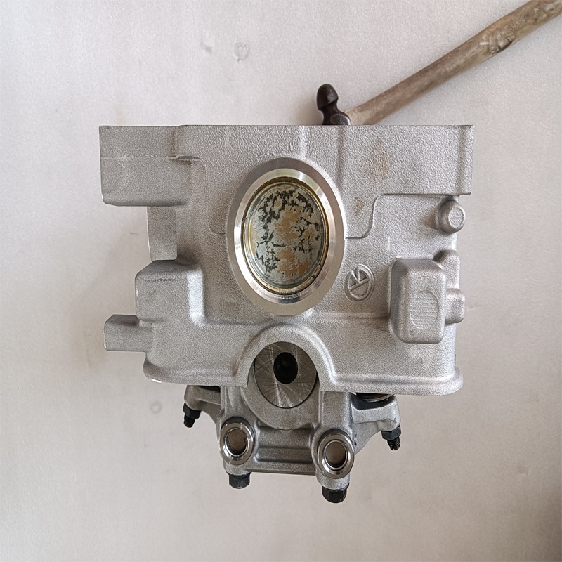 4g64 Complete Cylinder Head for Mitsubishi Engine 4g64