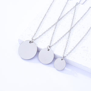 Barra grabada Disco en blanco Moneda Colgante Acero inoxidable No se deslustra Logotipo personalizado Collar - Product Image 4