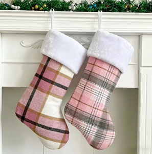 Chaussettes <span class=keywords><strong>de</strong></span> Noël brodées vintage à carreaux en velours peluche pour enfants, chaussettes <span class=keywords><strong>de</strong></span> Noël en velours à motif buffle - Product Image 3