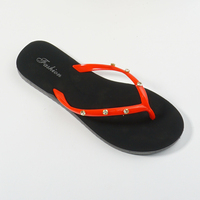 Tongs légères en PVC pour femmes respirantes imperméables à bout ouvert conception anti-glissante sandale en plastique pour la maison en plein air été