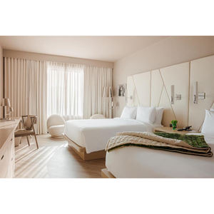 Juego de Muebles de Dormitorio y para Exteriores Ette Luxury Hotel & Spa con Sillón Puff, Mesa y Silla Lateral con Respaldo de Mimbre/Ratán - Product Image 1