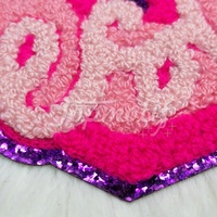 Jésus Chenille Patchs Stock Design Lettre J Motif Rose Couleur Vêtements Patch Presse À Chaud Appliques Brodé Toile Fer-Sur