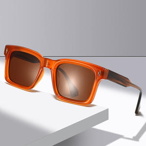 Gafas de Sol Cuadradas Modernas con Montura de Acetato Negro, Polarizadas UV400, Unisex, para Protección Solar, Viajes y Conducción - Product Image 2