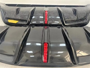 Diffusore Posteriore in Stile Fibra di Carbonio di Alta Qualità con Spoiler Luminoso per Kit Carrozzeria Tesla Model <span class=keywords><strong>Y</strong></span>, Paraurti Anteriore e Minigonne Laterali - Product Image 5