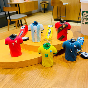 Porte-clés et pendentif <span class=keywords><strong>de</strong></span> sac design créatif et stylé, thème football, maillot <span class=keywords><strong>de</strong></span> foot numéro 10 et ballon <span class=keywords><strong>de</strong></span> football, haute qualité, en paire - Product Image 3