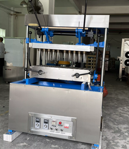 Petite machine à cônes à glace verticale commerciale, semi-automatique, électrique, équipement de fabrication de cônes à gaufres - Product Image 3