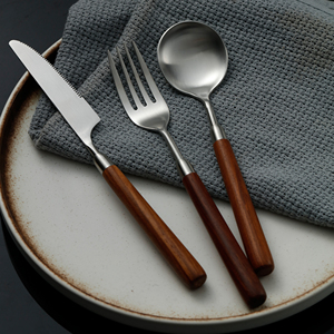 ด้ามไม้วอลนัท304อุปกรณ์บนโต๊ะอาหารแบบด้านช้อนส้อมช้อนชาช้อนสแตนเลสสีเงินสำหรับงานแต่งงาน - Product Image 5