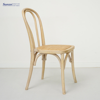 Chaise Thonet empilable en bois avec assise en rotin pour mariage - Offre Spéciale