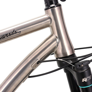 Vélo de montagne professionnel en alliage de titane 27,5 pouces, modèle chinois, prix abordable, vente en gros - Product Image 4