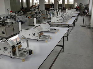 Round Bottle Labeling Machine with Code Printing Function - Product Image 4