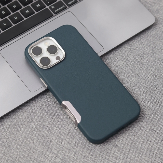 Luxury Design Case Vegan Leather Mobile Phones Cover for iPhone 16 Pro Max Plain Leather Magnetic Case with Metal Camera Frame