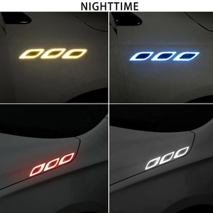Tiras reflectantes de fibra de carbono para parachoques de coche, cinta de advertencia de seguridad, pegatinas reflectoras, accesorios para Exterior, 3D, 6 uds. - Product Image 5