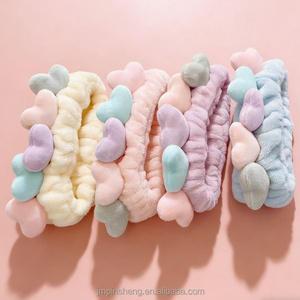 כובע רחצה מבד קורל פליז אדום קטן וחמוד לנשים, מונע החלקה ומתייבש במהירות, לשימוש בספא - Product Image 2