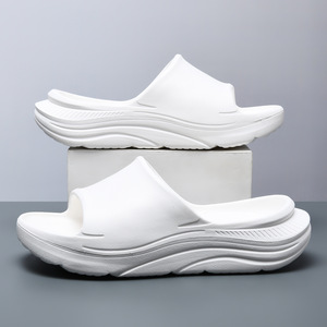 Sandales compensées en EVA pour hommes, blanches, antidérapantes, rehaussantes, respirantes, pour la plage, décontractées, avec semelle injectée - Product Image 1