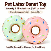 Jouet pour chien en latex naturel en forme de donut, jouet à mâcher qui couine pour petits chiens, jouet interactif pour animaux de compagnie, vente en gros OEM