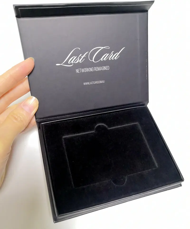 Custom Luxury Black Print Spot UV Logo Rigid Cardboard Credit/Club Card Packaging Box