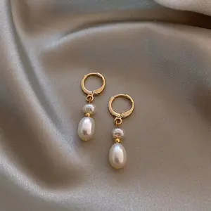 Vershal-pendientes colgantes de perlas de agua dulce, elegante, chapado en oro de 18k, A860