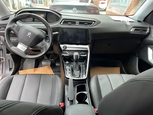 Personnalisation Intérieure - <span class=keywords><strong>Peugeot</strong></span> <span class=keywords><strong>308</strong></span> 2018 2019 2020 - Fabriqué en Chine avec Transmission Automatique - Voiture à Essence - Product Image 3