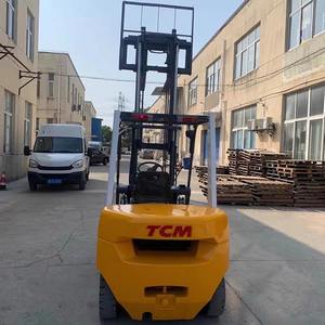 Forklift Bekas TCM 3T Original Jepang, Promo Panas, Transmisi Power Shift, Mesin Diesel Isuzu/C240 - Product Image 3