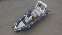 Bateau à rames en fibre de verre 580, 19 pieds, avec ponton