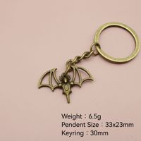 Porte-clés Gothique Chauve-souris en Alliage de Zinc Argent Vieilli, Anneau Porte-clés Vampire Ailé pour Accessoire de Costume d'Halloween