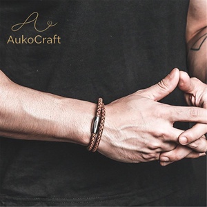 Cordon en cuir <span class=keywords><strong>de</strong></span> vachette tressé pour <span class=keywords><strong>bracelet</strong></span> et collier DIY, corde ronde en cuir <span class=keywords><strong>de</strong></span> vachette tressé - Product Image 1