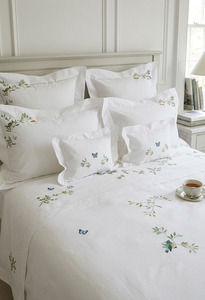 Parures de lit en coton satiné brodées à la main, motif Jardin Élégant, 100% coton, housse de couette et taies d'oreiller pour la maison, l'hôtel et les mariages - Product Image 3